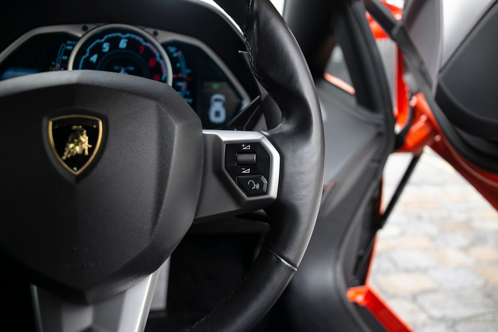 Lamborghini Aventador LP700-4