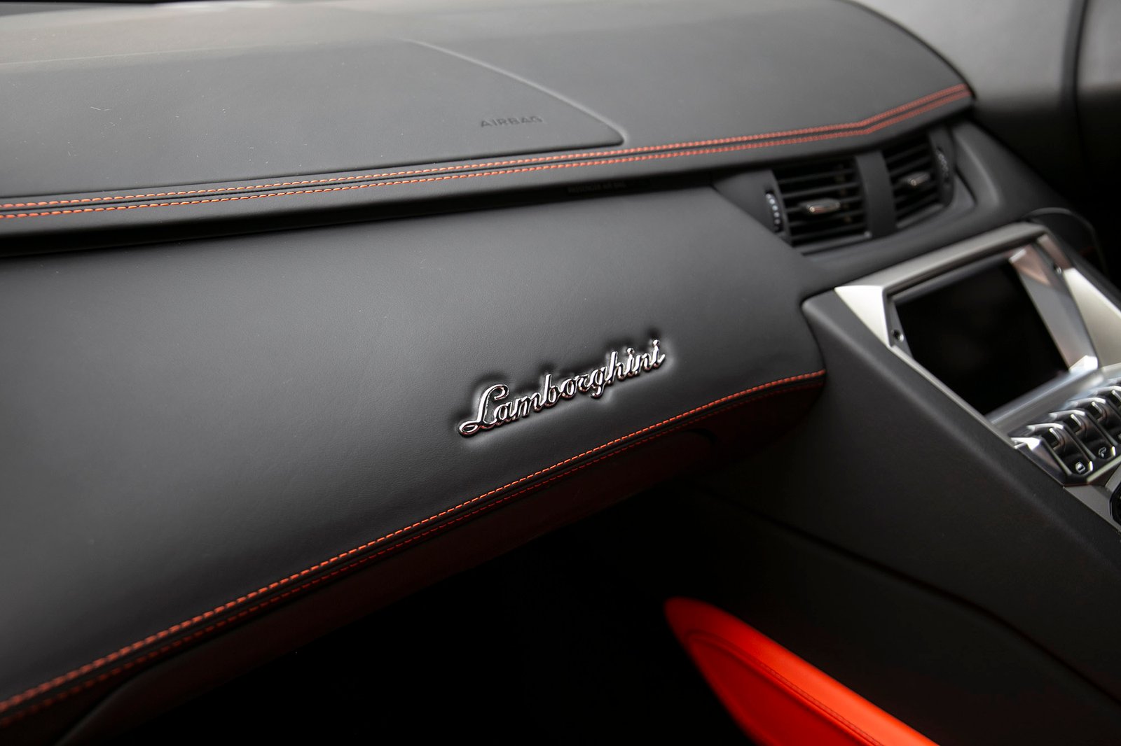 Lamborghini Aventador LP700-4