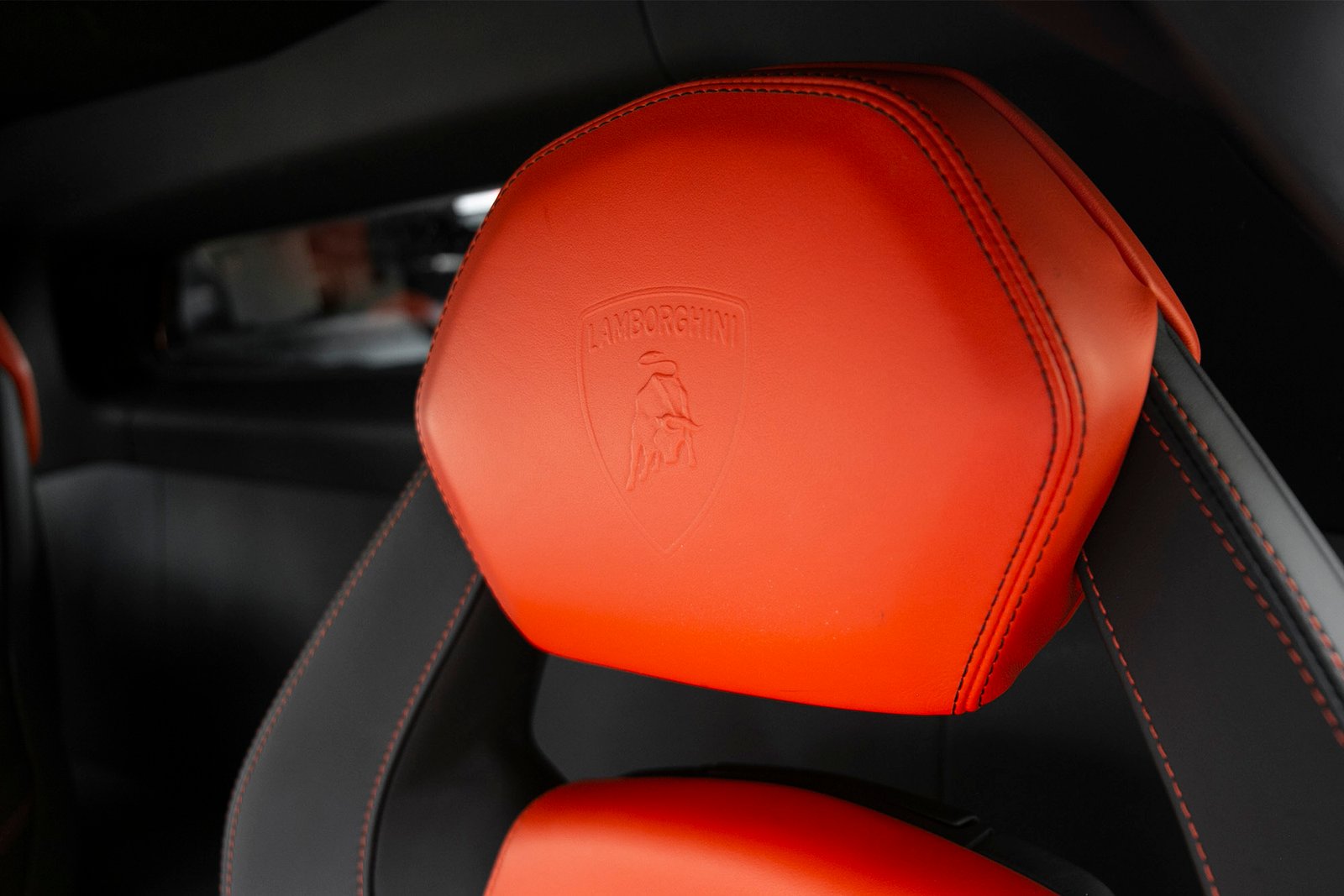 Lamborghini Aventador LP700-4