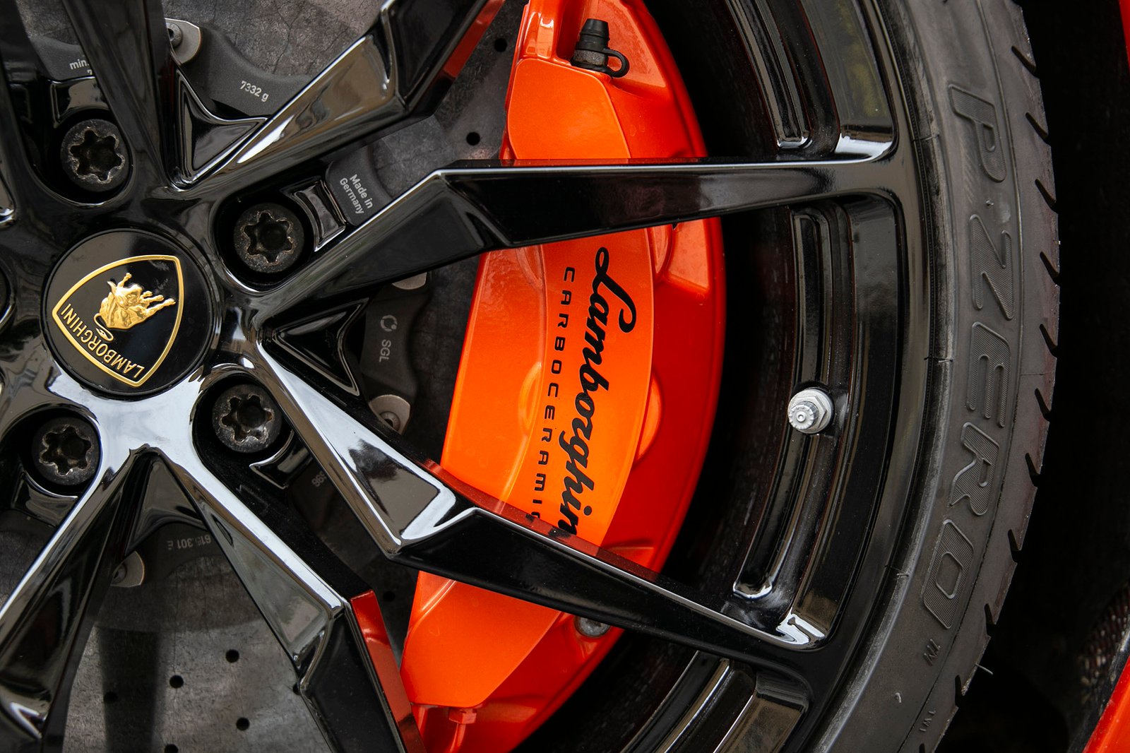 Lamborghini Aventador LP700-4