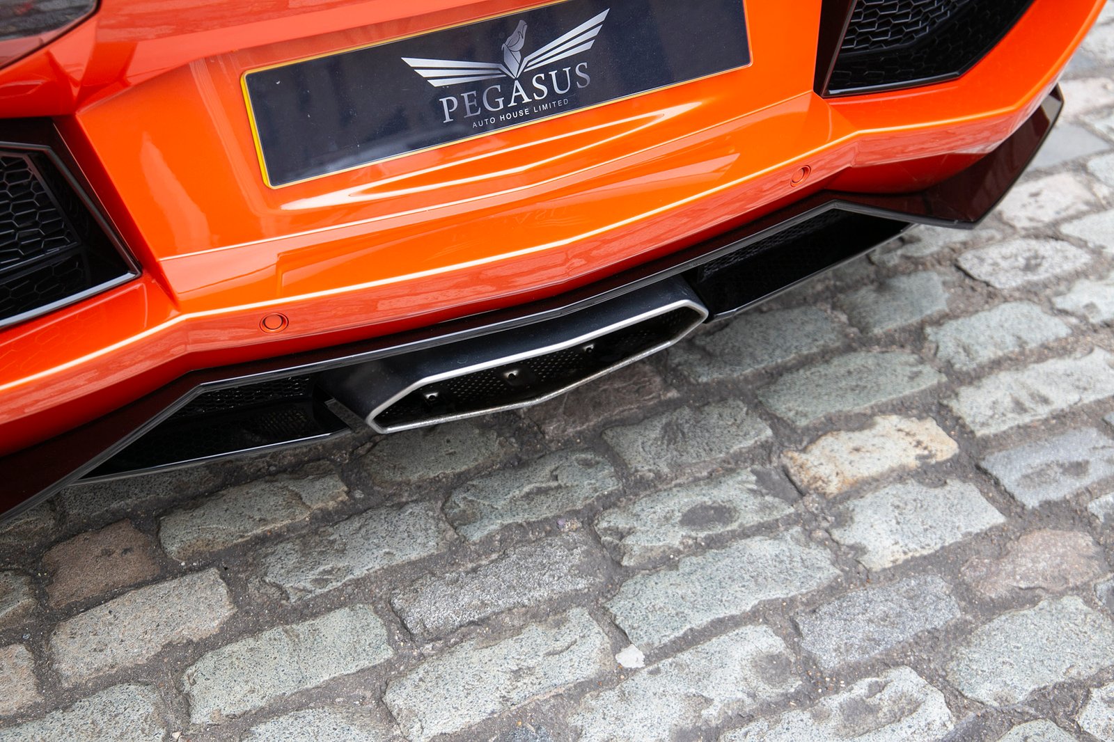 Lamborghini Aventador LP700-4