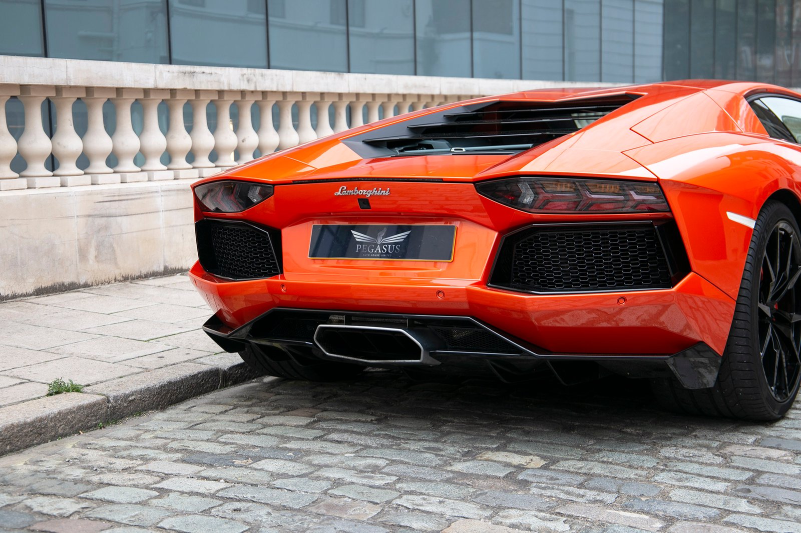 Lamborghini Aventador LP700-4