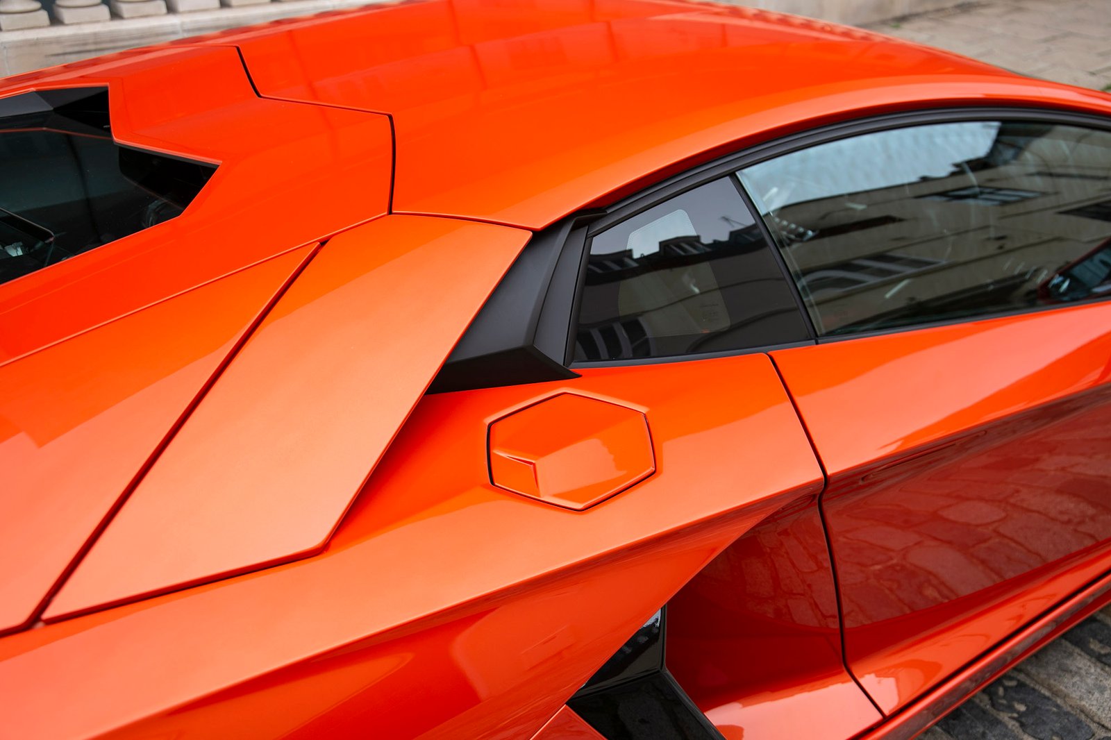 Lamborghini Aventador LP700-4