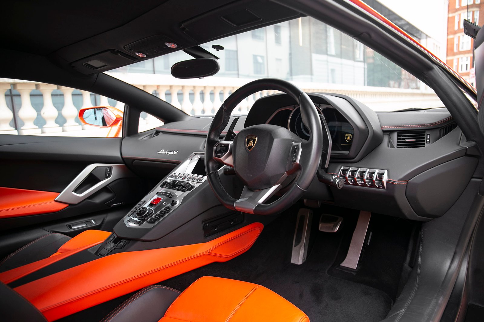 Lamborghini Aventador LP700-4