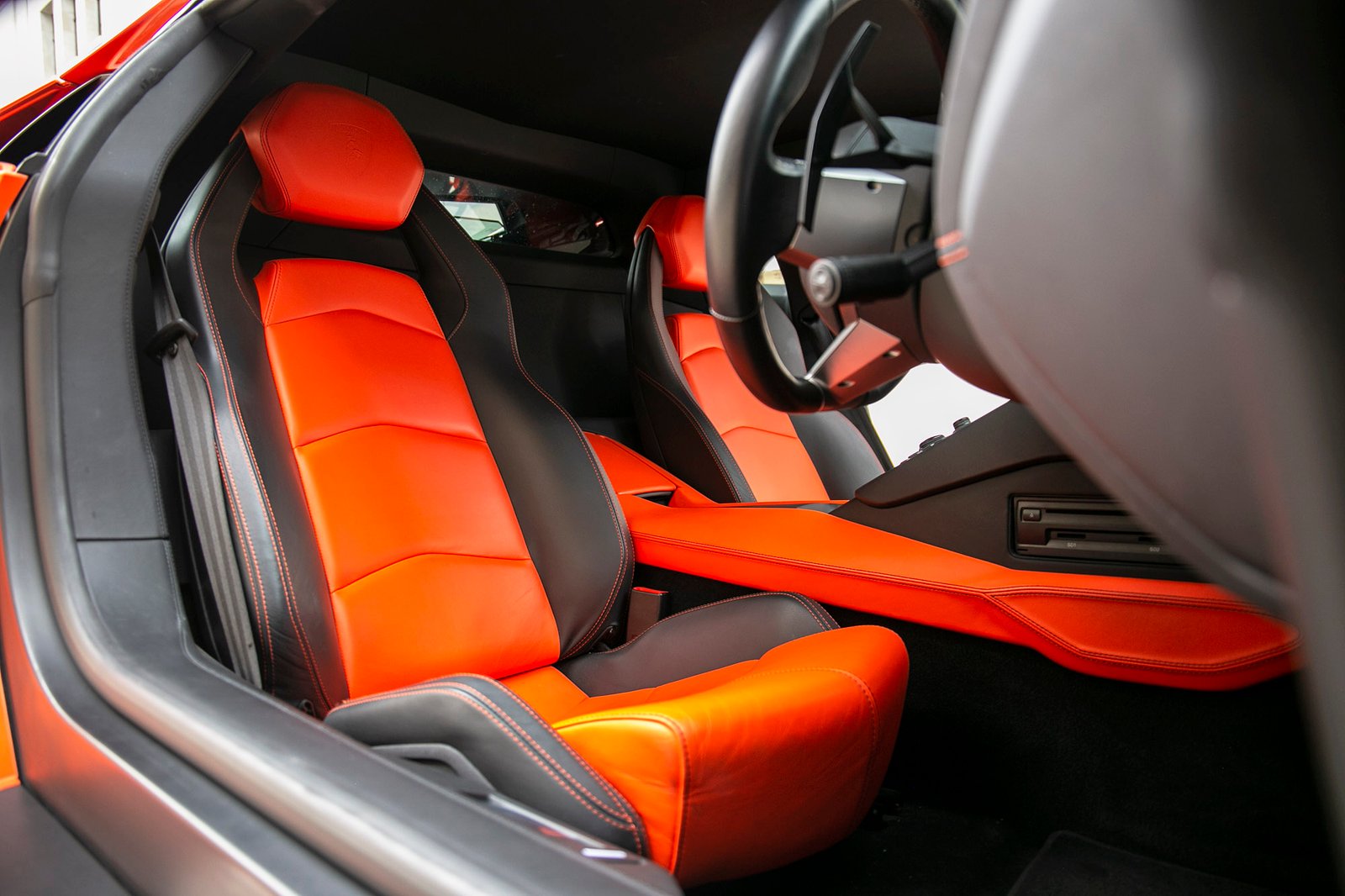 Lamborghini Aventador LP700-4