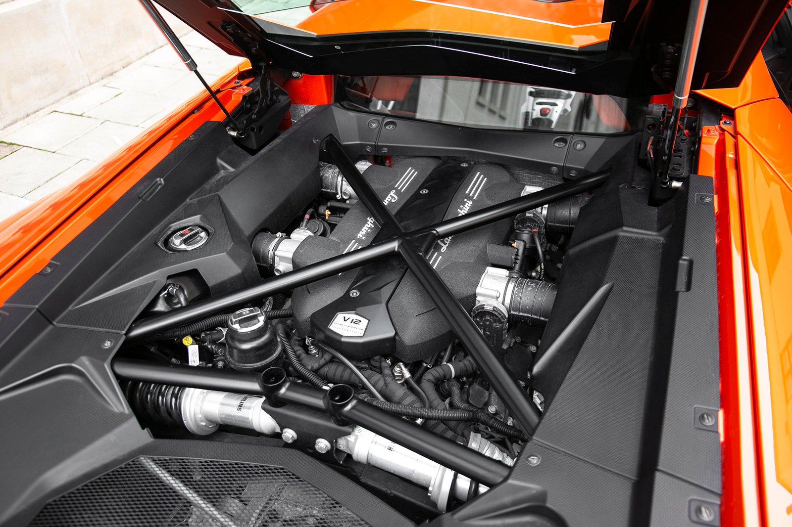 Lamborghini Aventador LP700-4