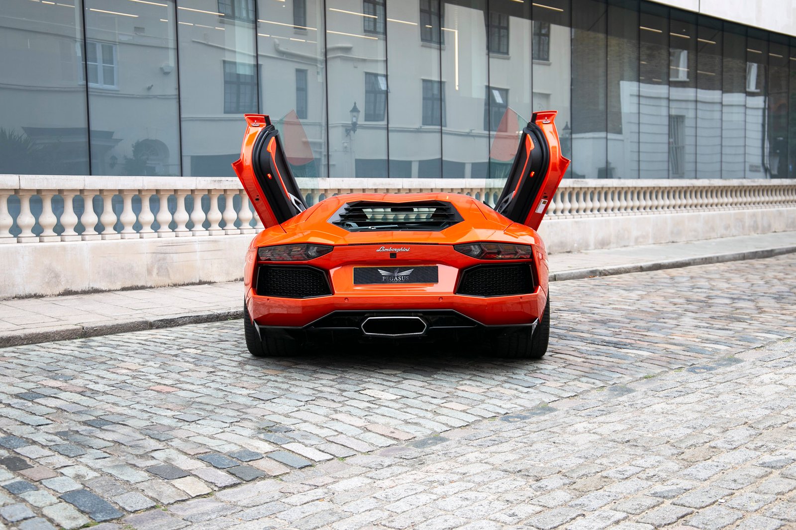 Lamborghini Aventador LP700-4