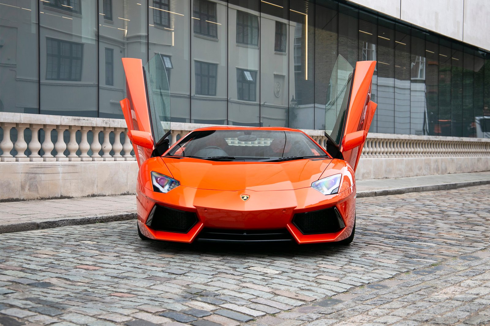 Lamborghini Aventador LP700-4