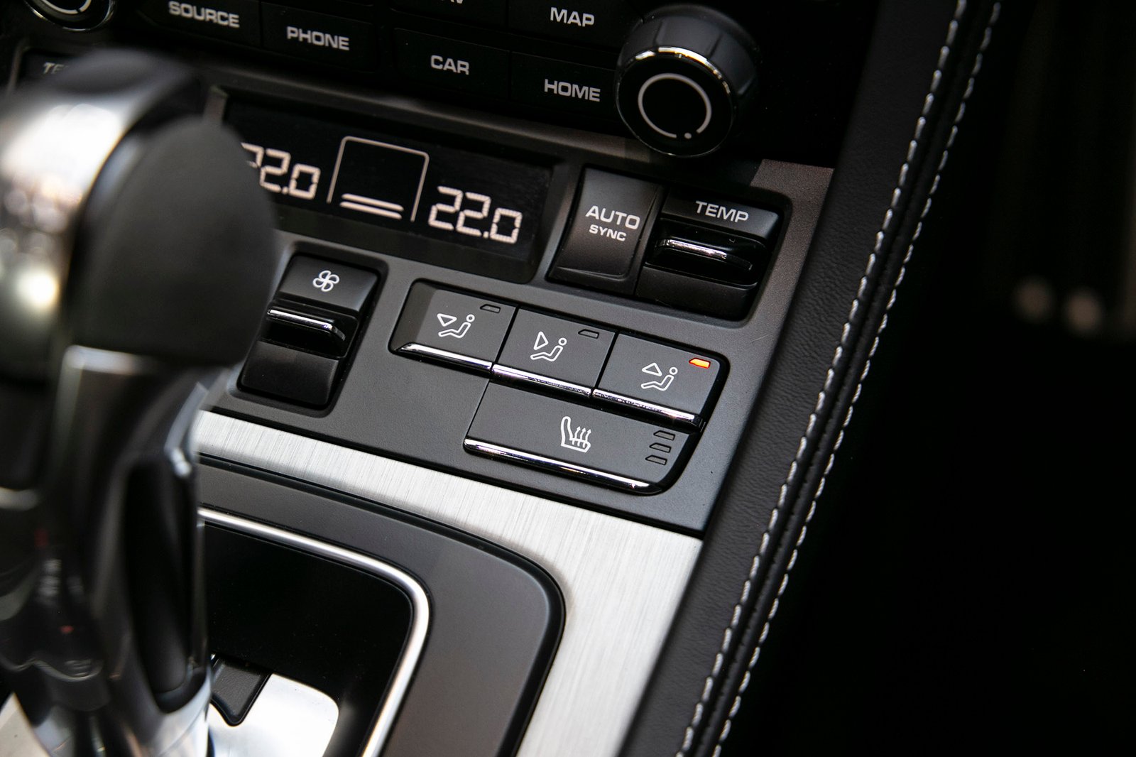 Porsche 718 Cayman GT4