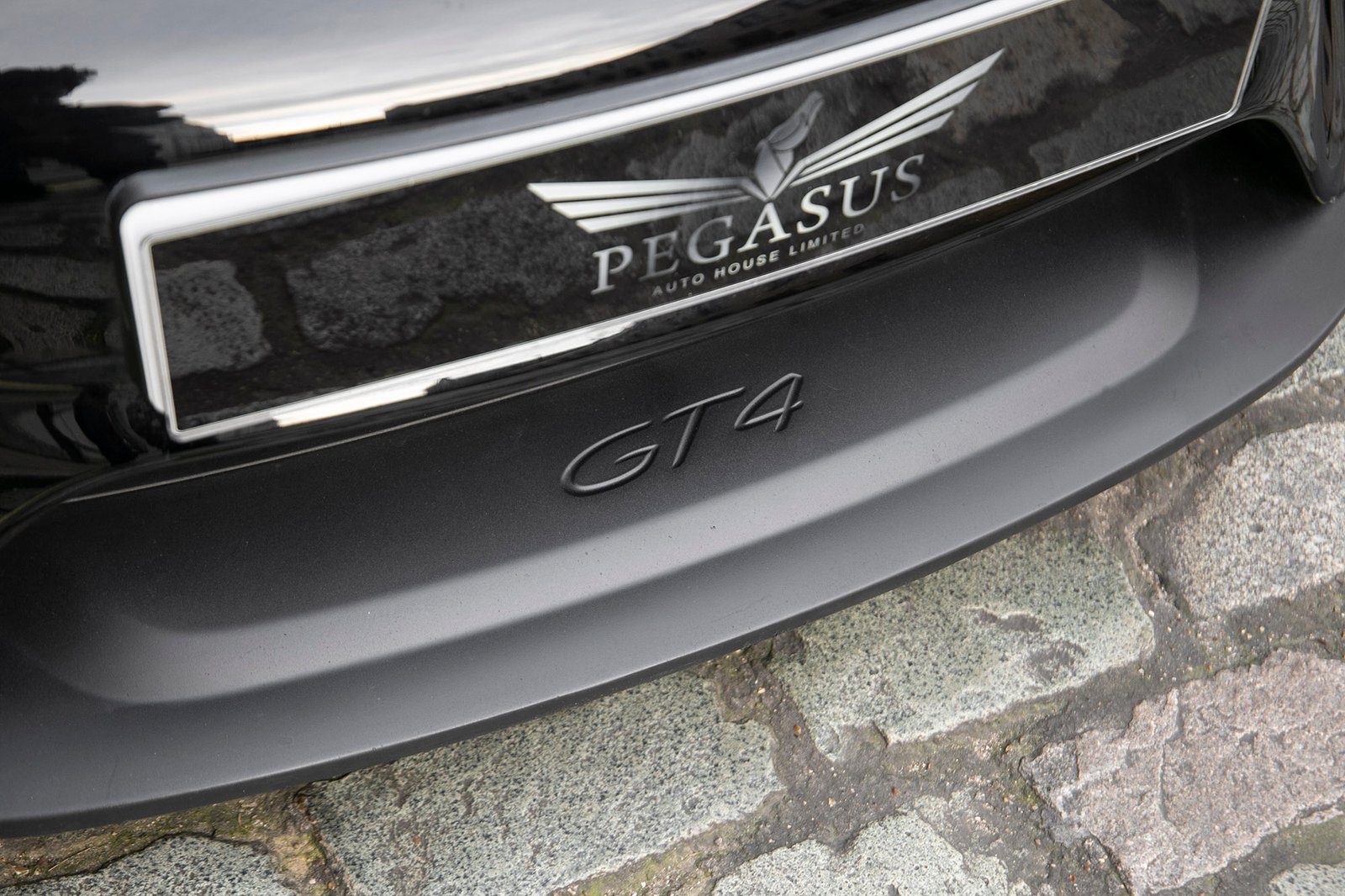 Porsche 718 Cayman GT4