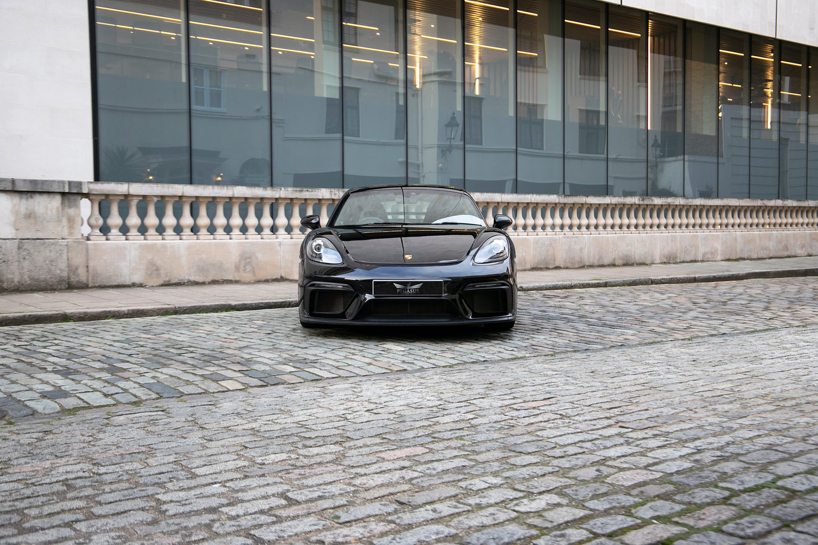 Porsche 718 Cayman GT4