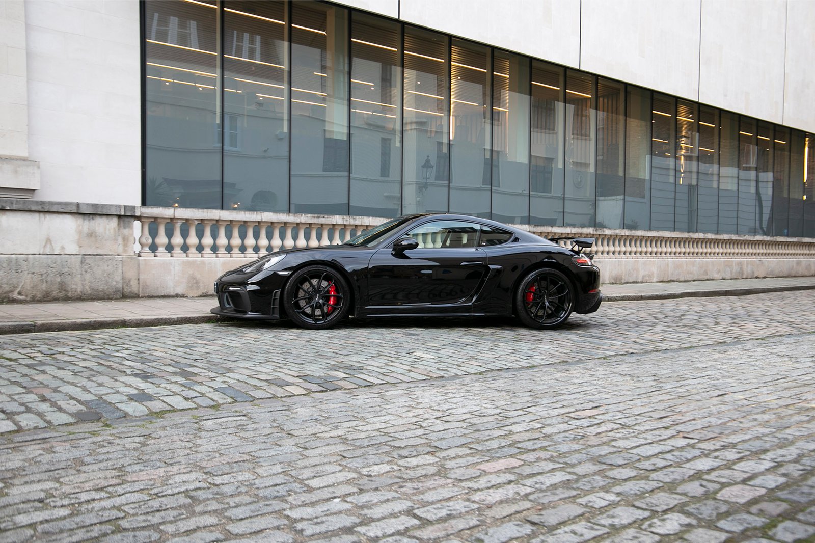 Porsche 718 Cayman GT4