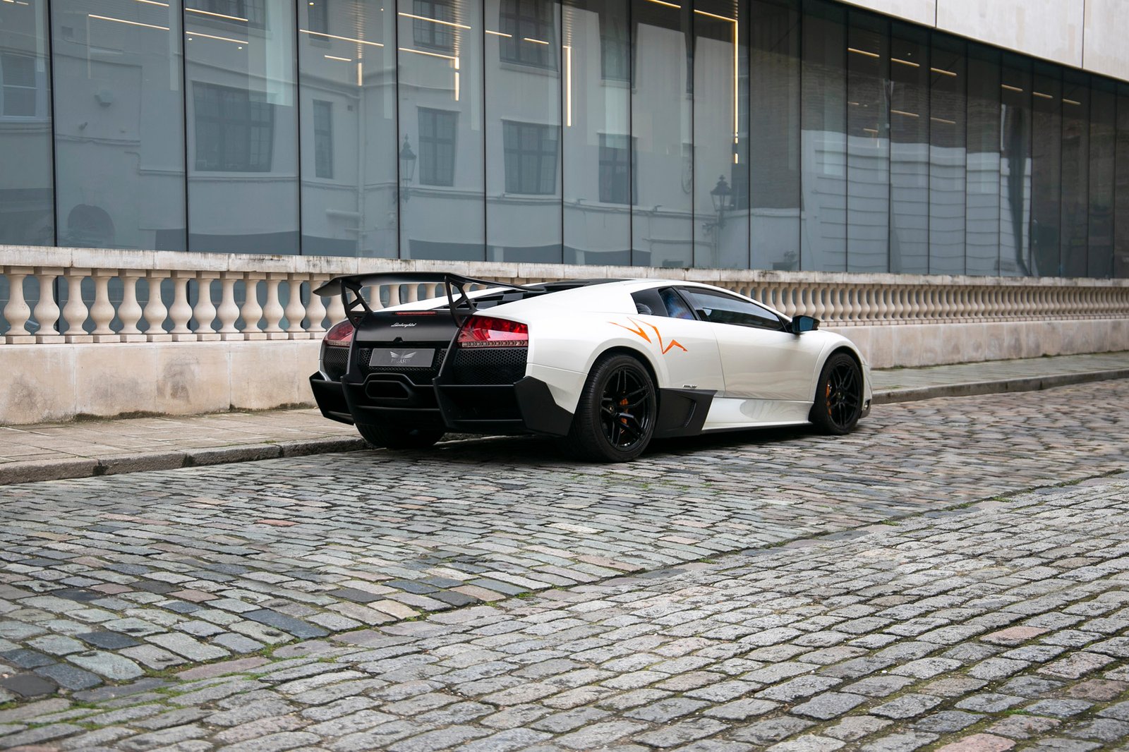 Lamborghini Murcielago LP670-4 SV