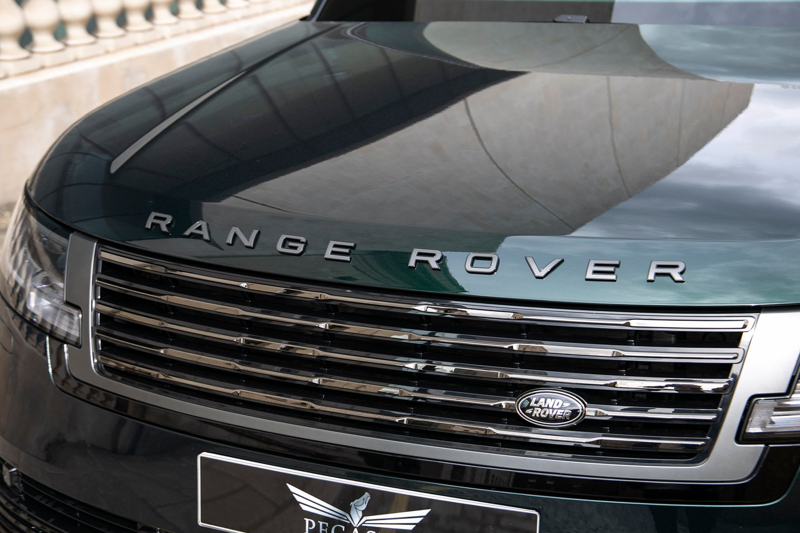 Land Rover Range Rover P615 SV