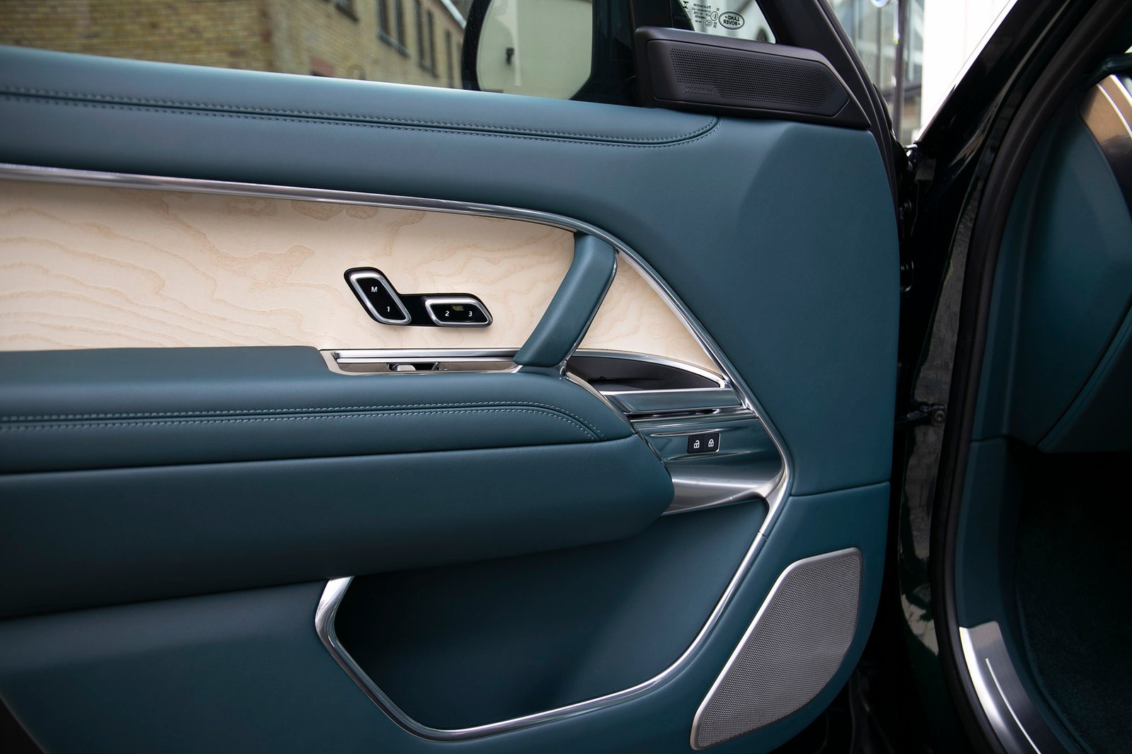 Land Rover Range Rover P615 SV