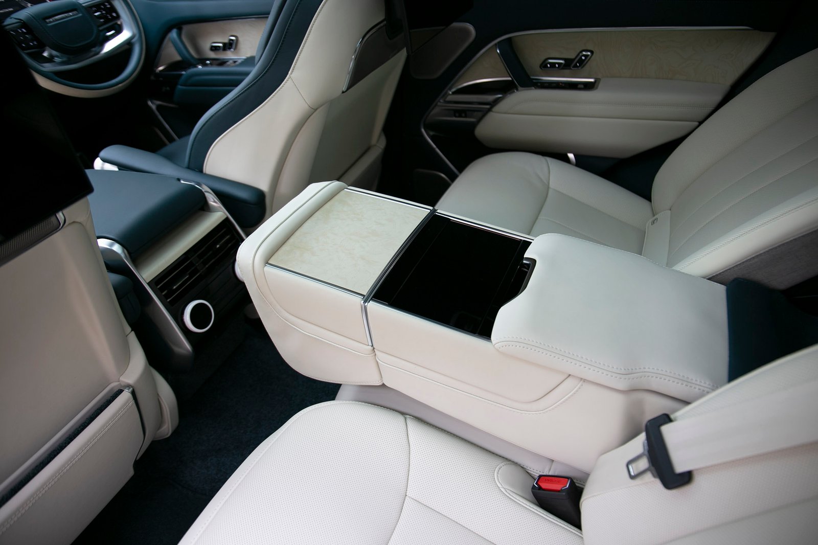 Land Rover Range Rover P615 SV