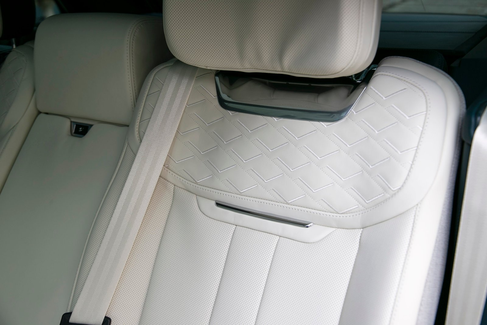 Land Rover Range Rover P615 SV