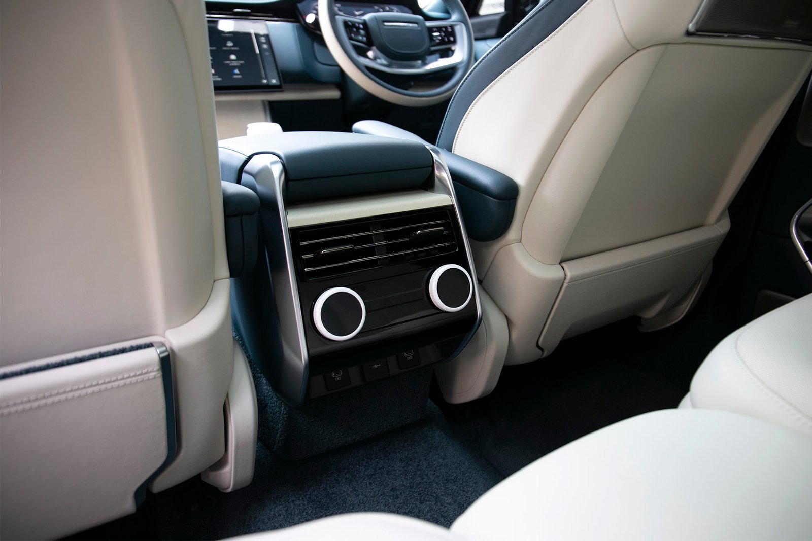 Land Rover Range Rover P615 SV