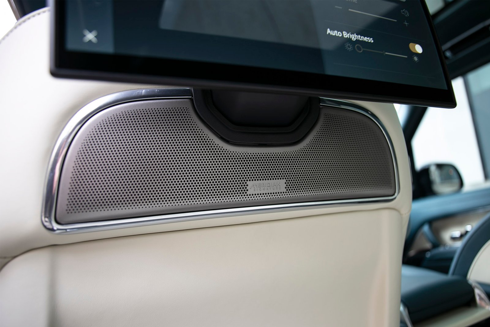 Land Rover Range Rover P615 SV