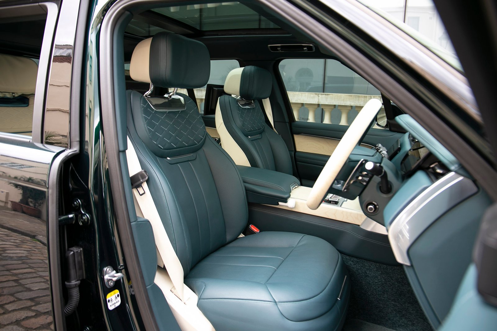 Land Rover Range Rover P615 SV