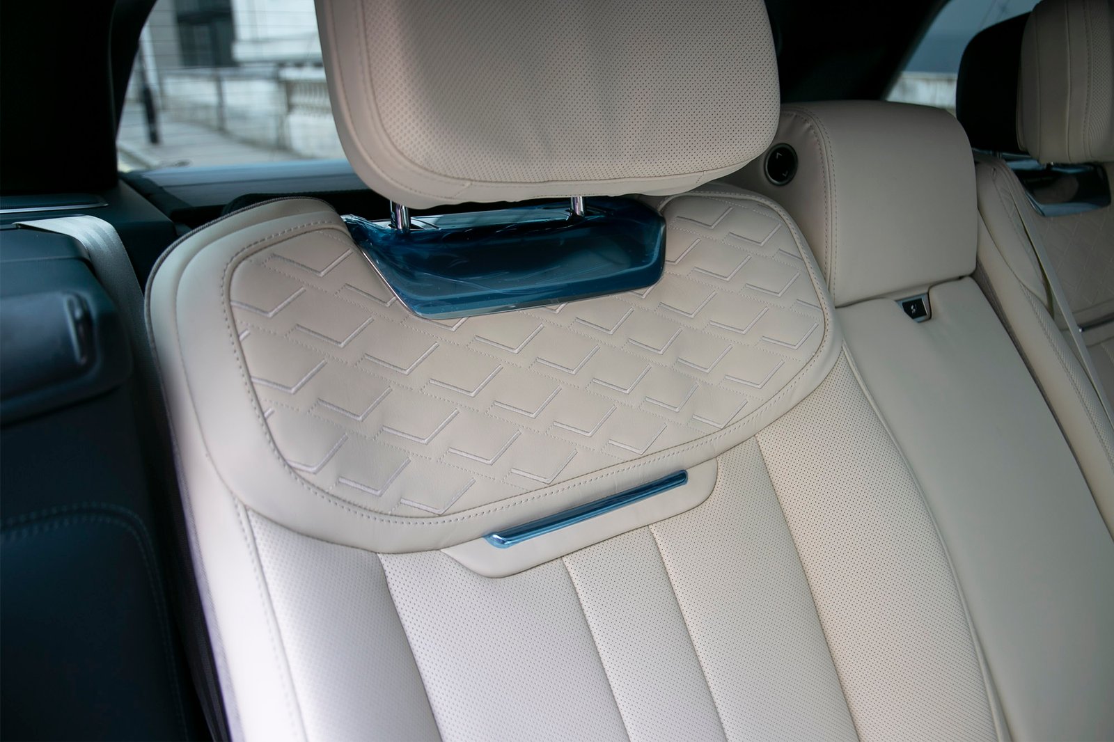 Land Rover Range Rover P615 SV