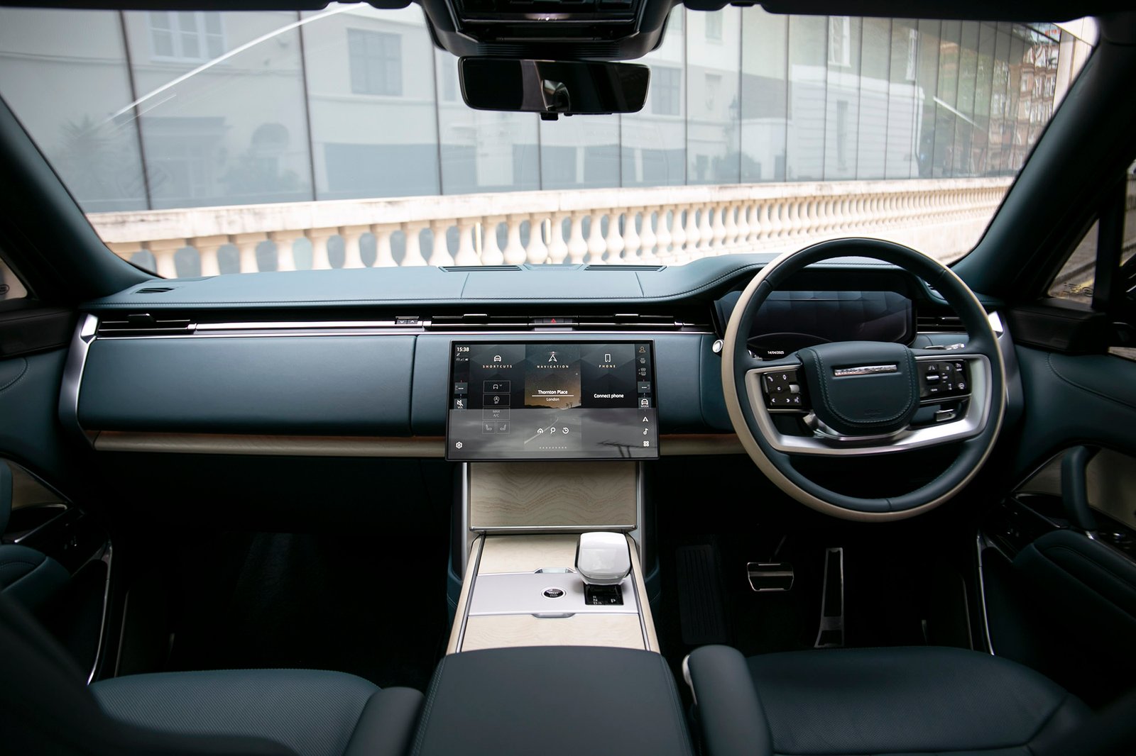 Land Rover Range Rover P615 SV