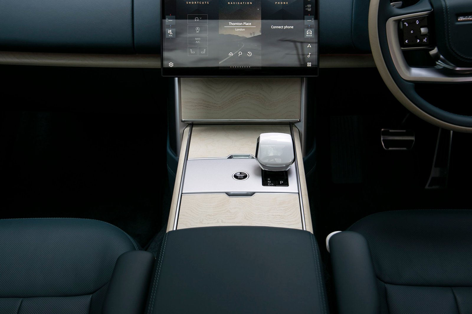 Land Rover Range Rover P615 SV